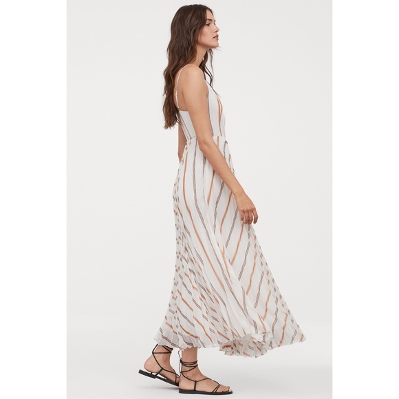 H&M Pleated Wrap Dress - Picture 2 of 5